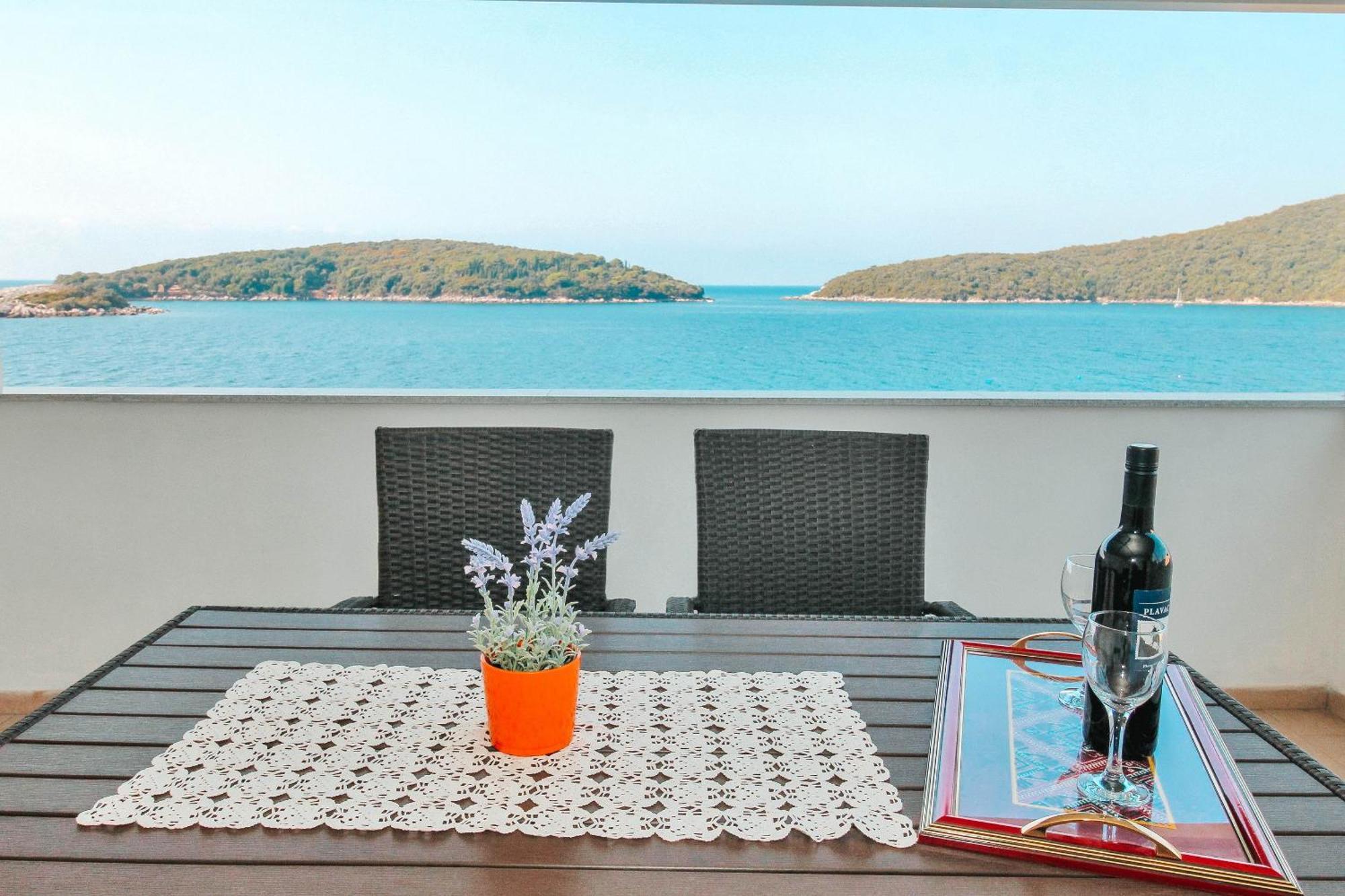 Apartments Ane โมลูนัท ภายนอก รูปภาพ
